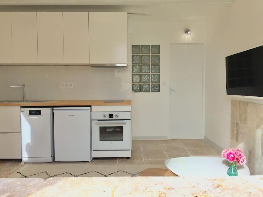 Apartment Bianca T2 - Terrasse - Parking - Calme - 1mn De La Cassis